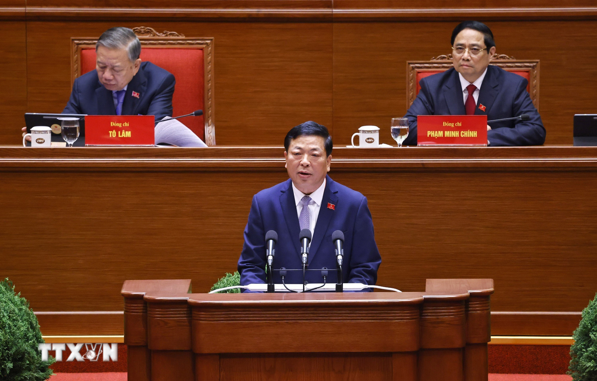 dai-hoi-dang-xiv-phien-thao-luan-tai-hoi-truong-ve-cac-van-kien-dai-hoi-44