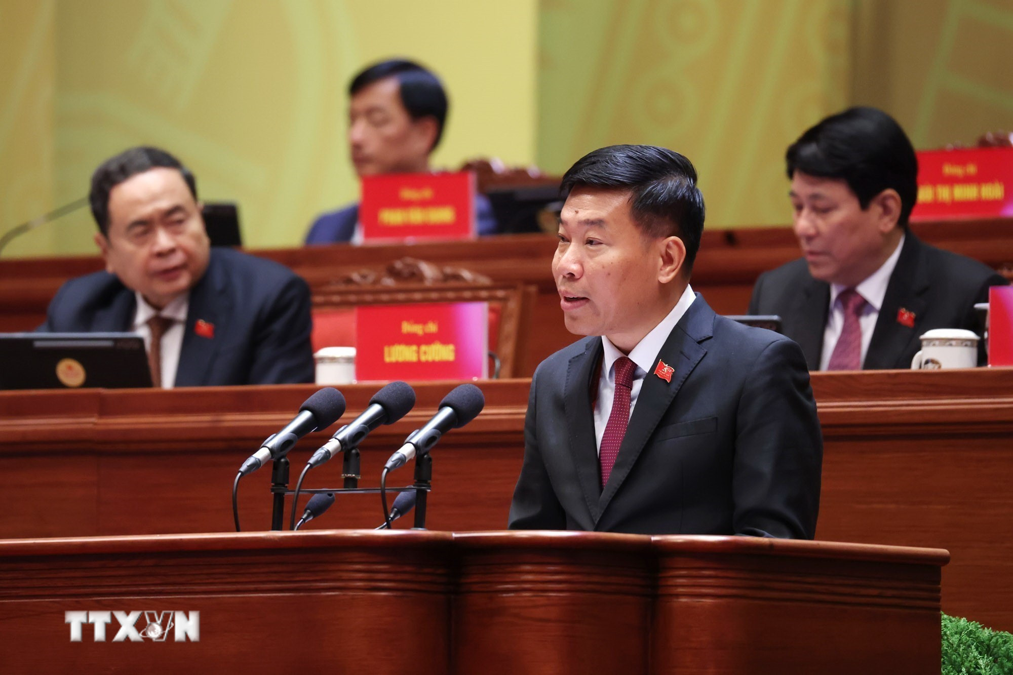 dai-hoi-dang-xiv-phien-thao-luan-tai-hoi-truong-ve-cac-van-kien-dai-hoi-46