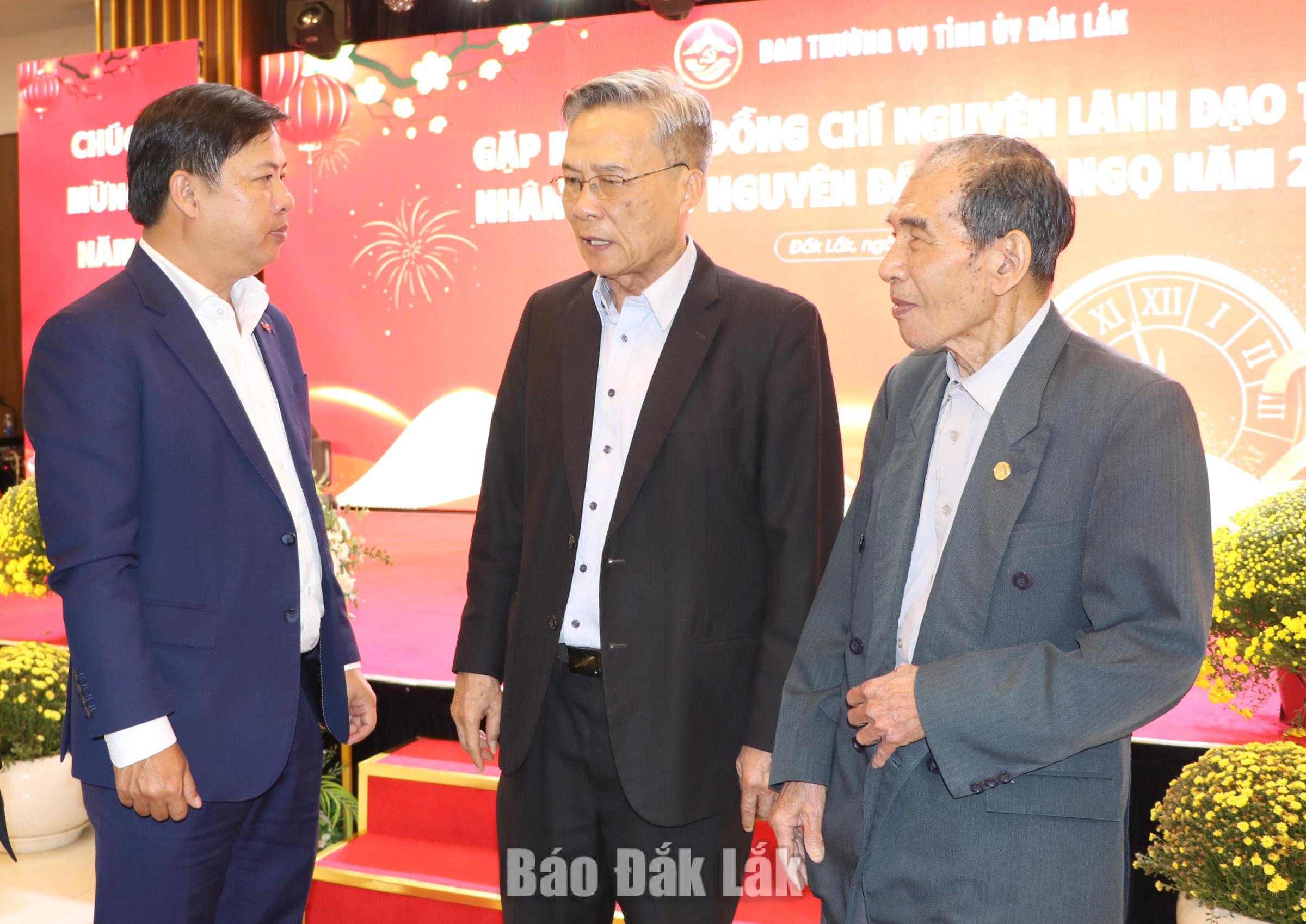 Ban Thường vụ Tỉnh ủy gặp mặt, chúc Tết nguyên lãnh đạo tỉnh qua các thời kỳ