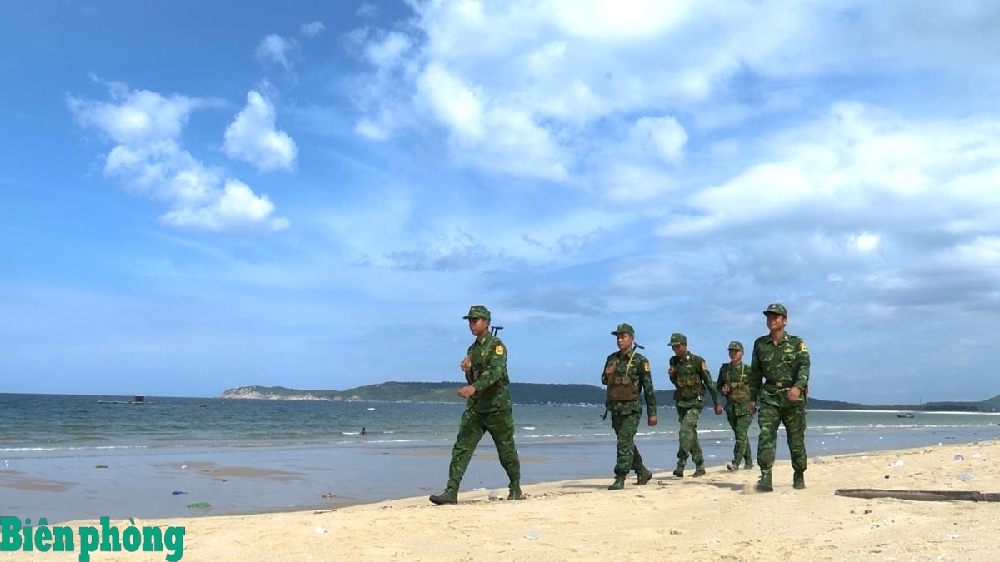 Ngời sáng nghĩa tình quân dân bên vịnh Xuân Đài