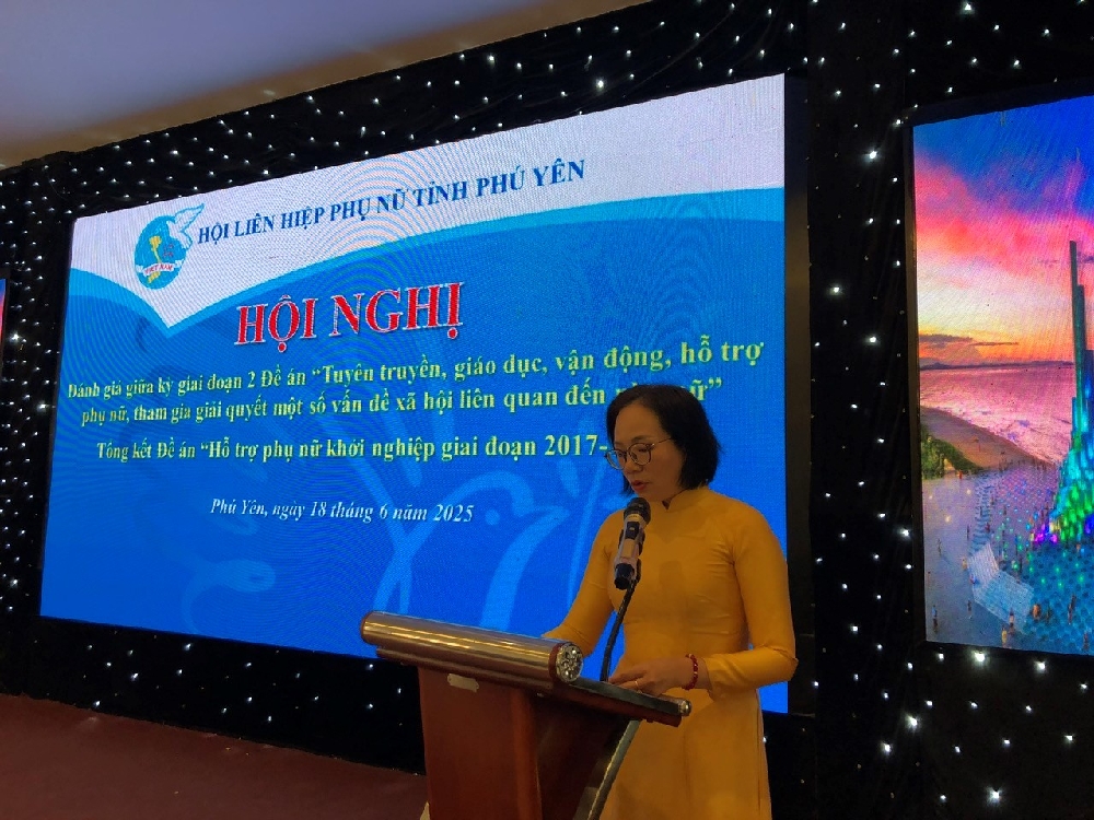 Tiếp tục tuyên truyền, giáo dục, vận động, hỗ trợ phụ nữ tham gia giải quyết một số vấn đề xã hội liên quan đến phụ nữ